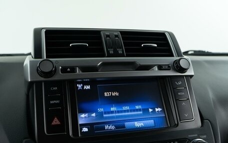 Toyota Land Cruiser Prado 150 рестайлинг 2, 2017 год, 4 357 077 рублей, 22 фотография