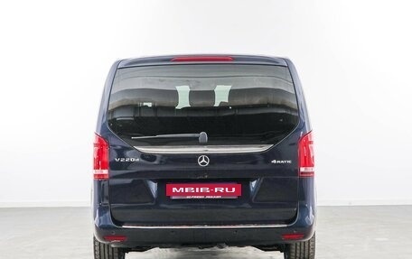 Mercedes-Benz V-Класс, 2017 год, 3 497 077 рублей, 4 фотография