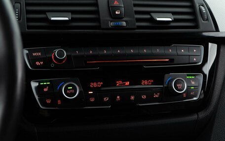 BMW 3 серия, 2018 год, 16 фотография