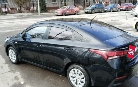 Hyundai Solaris II рестайлинг, 2017 год, 900 000 рублей, 7 фотография