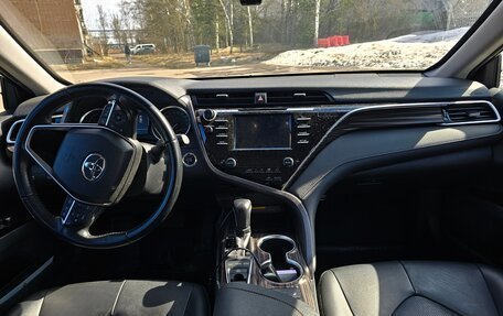 Toyota Camry, 2019 год, 2 850 000 рублей, 19 фотография