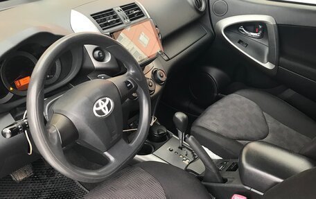 Toyota RAV4, 2010 год, 1 600 000 рублей, 6 фотография