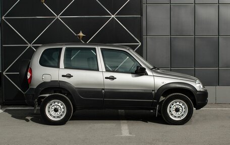 Chevrolet Niva I рестайлинг, 2019 год, 950 000 рублей, 8 фотография