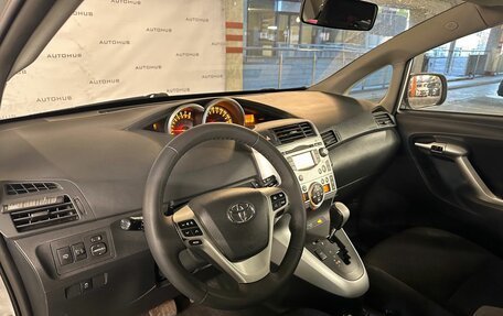 Toyota Verso I, 2010 год, 1 140 000 рублей, 10 фотография