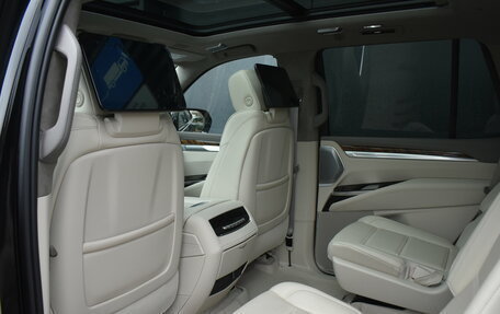 Cadillac Escalade V, 2025 год, 22 500 000 рублей, 17 фотография