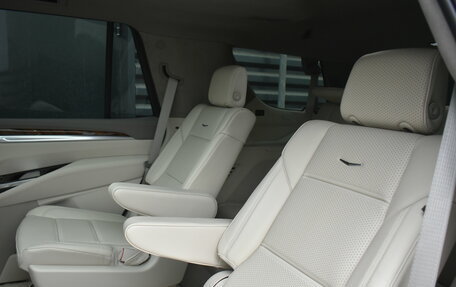 Cadillac Escalade V, 2025 год, 22 500 000 рублей, 18 фотография