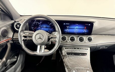 Mercedes-Benz E-Класс, 2022 год, 4 990 000 рублей, 9 фотография