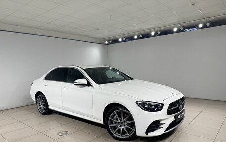 Mercedes-Benz E-Класс, 2022 год, 4 990 000 рублей, 3 фотография