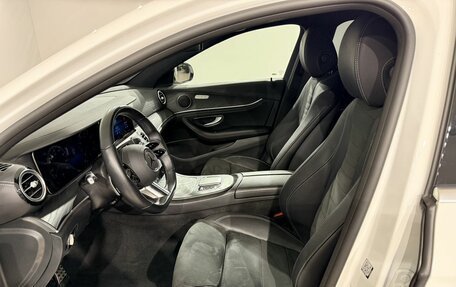 Mercedes-Benz E-Класс, 2022 год, 4 990 000 рублей, 14 фотография