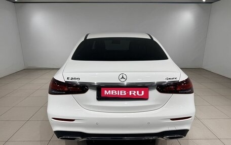 Mercedes-Benz E-Класс, 2022 год, 4 990 000 рублей, 6 фотография