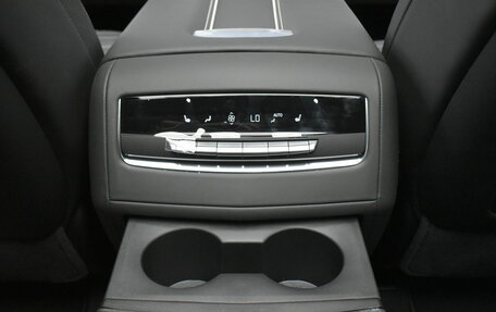 Cadillac Escalade V, 2024 год, 22 000 000 рублей, 30 фотография