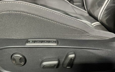 Volkswagen Golf VIII, 2021 год, 1 820 000 рублей, 10 фотография