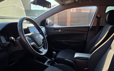 Hyundai Solaris II рестайлинг, 2020 год, 1 590 000 рублей, 6 фотография