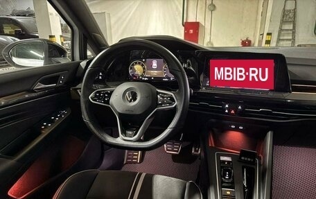 Volkswagen Golf VIII, 2021 год, 1 820 000 рублей, 12 фотография