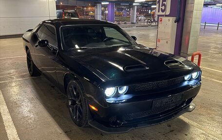 Dodge Challenger III рестайлинг 2, 2022 год, 4 875 000 рублей, 8 фотография