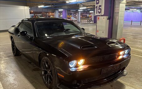 Dodge Challenger III рестайлинг 2, 2022 год, 4 875 000 рублей, 24 фотография