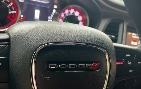 Dodge Challenger III рестайлинг 2, 2022 год, 4 875 000 рублей, 18 фотография