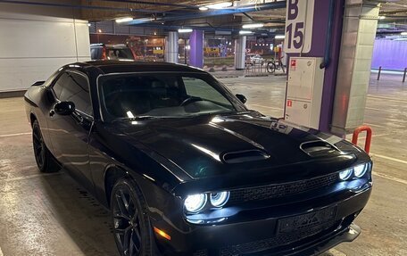 Dodge Challenger III рестайлинг 2, 2022 год, 4 875 000 рублей, 28 фотография