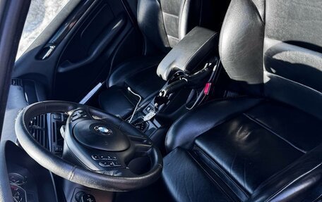 BMW 3 серия, 2003 год, 1 270 000 рублей, 8 фотография