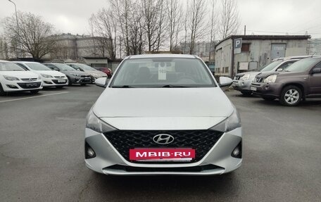 Hyundai Solaris II рестайлинг, 2021 год, 1 299 000 рублей, 2 фотография