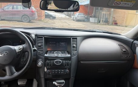 Infiniti QX70, 2014 год, 2 000 000 рублей, 7 фотография