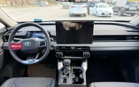 Toyota RAV4, 2026 год, 4 650 000 рублей, 14 фотография