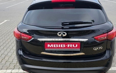 Infiniti QX70, 2017 год, 2 800 000 рублей, 2 фотография