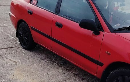 Mitsubishi Carisma I, 2001 год, 300 000 рублей, 6 фотография