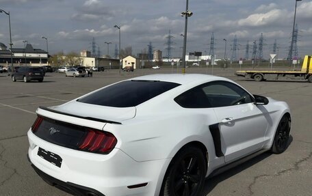 Ford Mustang VI рестайлинг, 2018 год, 2 590 000 рублей, 7 фотография