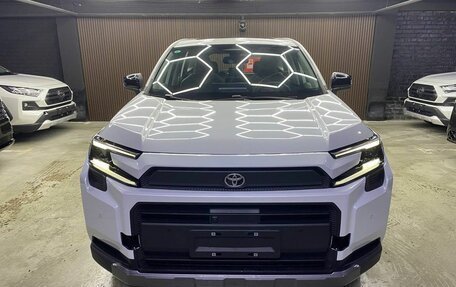 Toyota RAV4, 2025 год, 4 900 000 рублей, 2 фотография