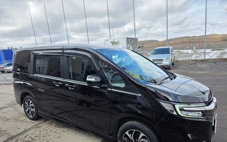 Honda Stepwgn IV, 2020 год, 2 400 000 рублей, 3 фотография