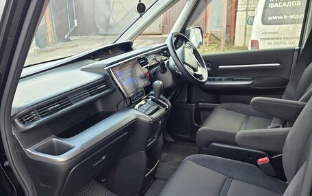 Honda Stepwgn IV, 2020 год, 2 400 000 рублей, 13 фотография