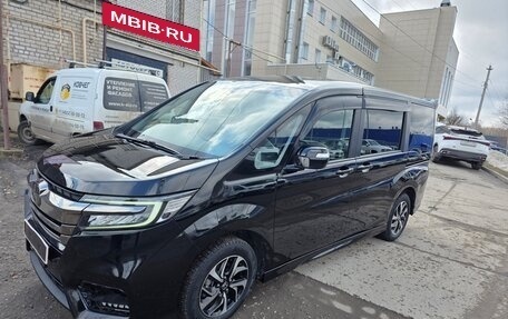 Honda Stepwgn IV, 2020 год, 2 400 000 рублей, 4 фотография