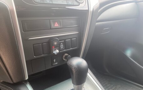 Mitsubishi L200 IV рестайлинг, 2022 год, 3 800 000 рублей, 9 фотография