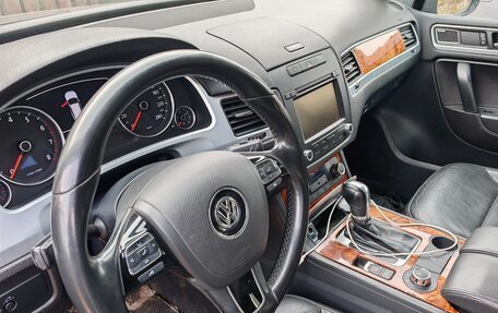Volkswagen Touareg III, 2012 год, 1 700 000 рублей, 2 фотография
