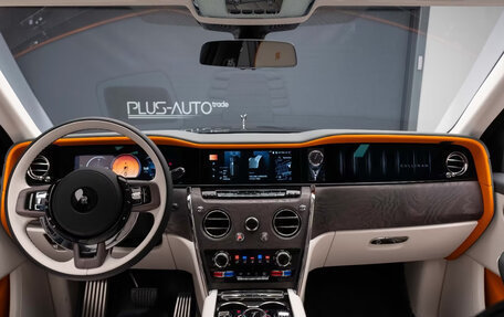 Rolls-Royce Cullinan, 2026 год, 66 500 000 рублей, 15 фотография