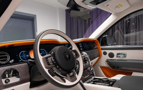 Rolls-Royce Cullinan, 2026 год, 66 500 000 рублей, 13 фотография