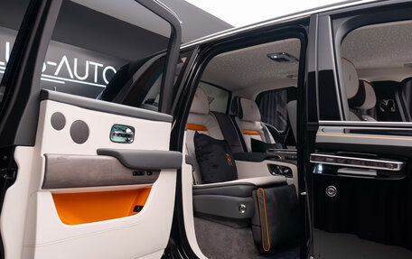 Rolls-Royce Cullinan, 2026 год, 66 500 000 рублей, 26 фотография