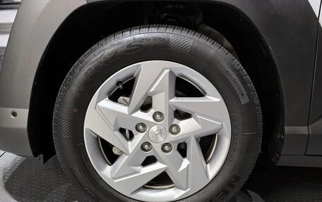 Hyundai Kona, 2024 год, 2 698 000 рублей, 19 фотография