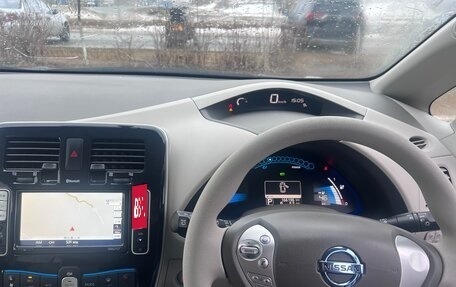 Nissan Leaf I, 2011 год, 587 000 рублей, 8 фотография