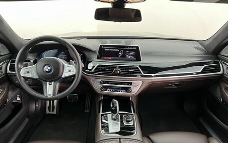 BMW 7 серия, 2019 год, 6 490 000 рублей, 11 фотография