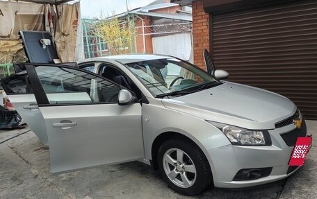 Chevrolet Cruze II, 2011 год, 890 000 рублей, 8 фотография