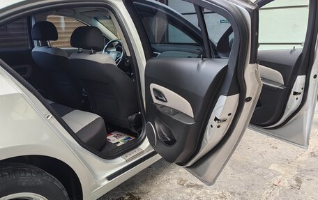 Chevrolet Cruze II, 2011 год, 890 000 рублей, 14 фотография