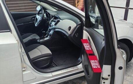 Chevrolet Cruze II, 2011 год, 890 000 рублей, 13 фотография