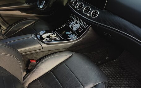 Mercedes-Benz E-Класс, 2016 год, 3 530 000 рублей, 21 фотография