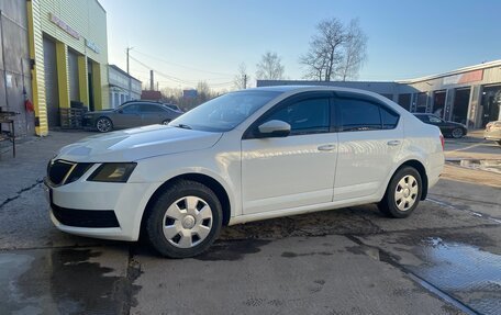 Skoda Octavia, 2017 год, 775 000 рублей, 2 фотография
