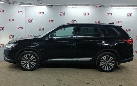 Mitsubishi Outlander III рестайлинг 3, 2018 год, 2 099 000 рублей, 7 фотография