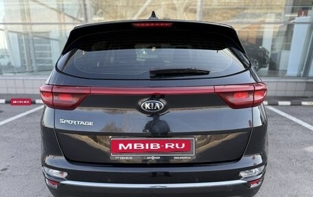 KIA Sportage IV рестайлинг, 2018 год, 2 357 000 рублей, 6 фотография