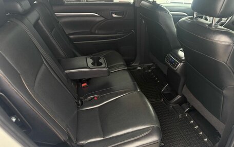 Toyota Highlander III, 2019 год, 3 749 000 рублей, 13 фотография