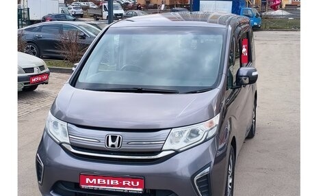 Honda Stepwgn IV, 2017 год, 1 570 000 рублей, 1 фотография